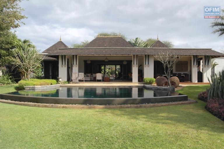 Luxurious Tamarin villa IRS on a golf course 2 steps from the beach