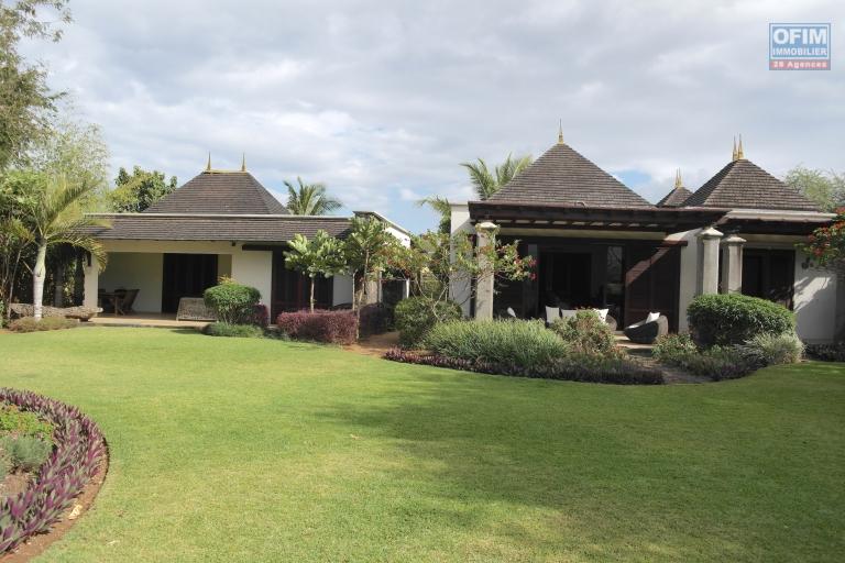 Luxurious Tamarin villa IRS on a golf course 2 steps from the beach