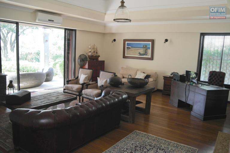 Luxurious Tamarin villa IRS on a golf course 2 minutes from the beach