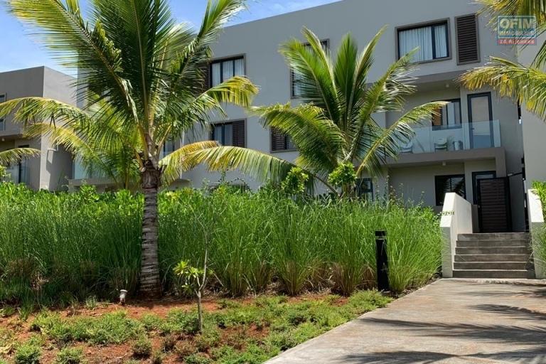 Accessible to foreigners and Mauritians: For sale penthouse in a luxury apartment complex with sea views in Roches Noires.