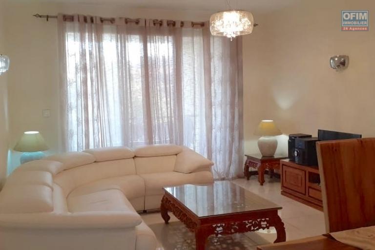 Old four terminals for sale 3 bedroom apartment which has an unobstructed view, located in a secure luxury residence with 2 elevators and 2 covered parking spaces.