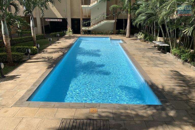 Flic en Flac for rent a 3 bedroom apartment with swimming pool and garden located in a secure residence.