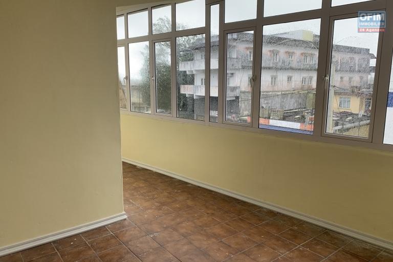 Curepipe Forest side for sale 3-bedroom apartment completely renovated with parking and garage, 24-hour secure residence in the heart of the city center.