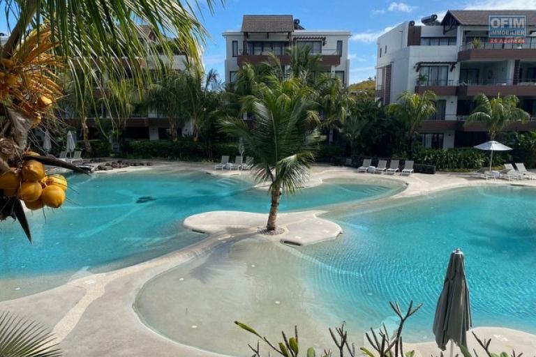 For sale a recent apartment accessible for purchase to non-Mauritians and Mauritian citizens. Located 100 meters from the beach of Mont Choisy, 10 minutes from Grand Baie, the seaside resort on the north coast.