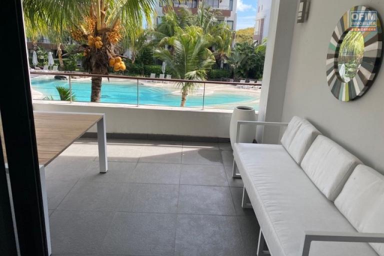 For sale a recent apartment accessible for purchase to non-Mauritians and Mauritian citizens. Located 100 meters from the beach of Mont Choisy, 10 minutes from Grand Baie, the seaside resort on the north coast.