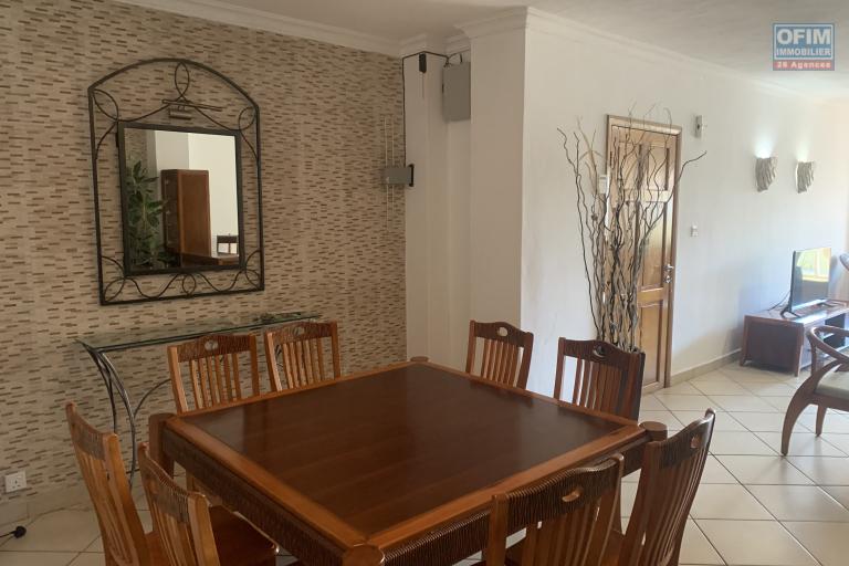 Trianon for rent pleasant three-bedroom apartment located on the ground floor of a secure residence with swimming pool and gym.