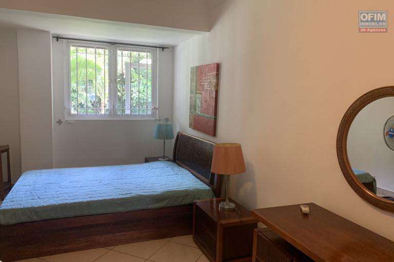 Trianon for rent pleasant three-bedroom apartment located on the ground floor of a secure residence with swimming pool and gym.