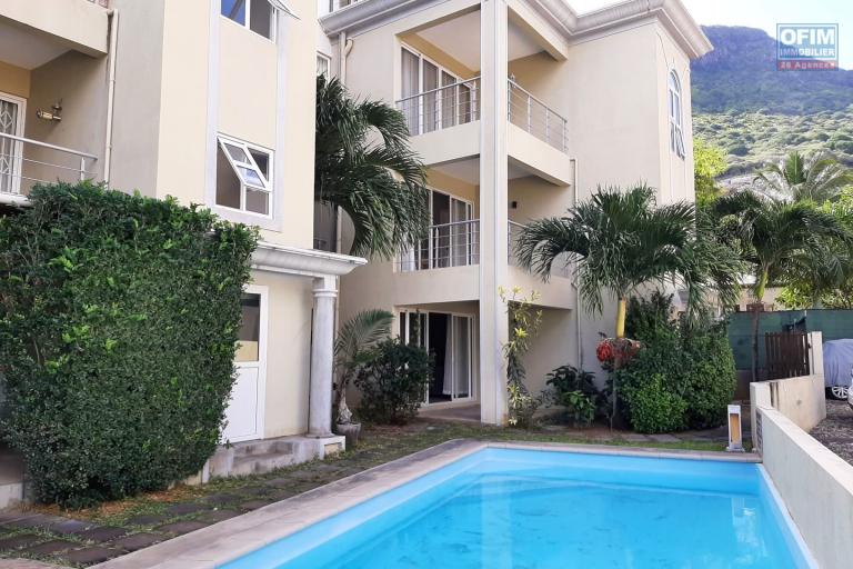 Black River for sale 3 bedroom duplex in a small secure residence with common swimming pool, located close to shops and services.