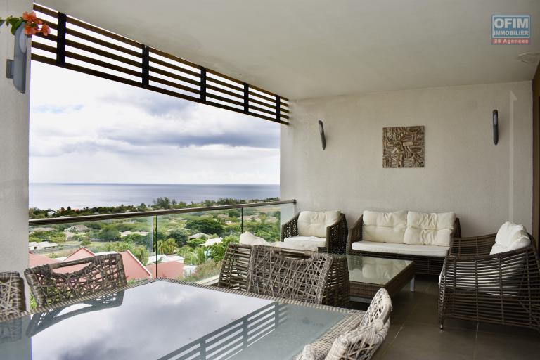 Tamarin for sale 3 bedroom penthouse located in a fenced residence with sea view.