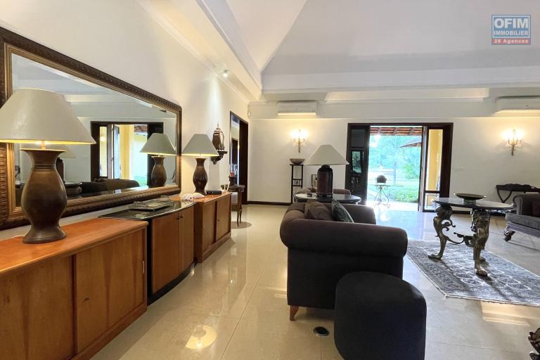 Tamarin for sale luxurious 4 bedroom IRS villa in a golf estate and close to the beach.