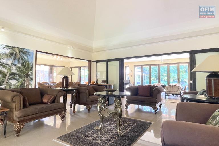 Tamarin for sale luxurious 4 bedroom villa in a golf estate and close to the beach.