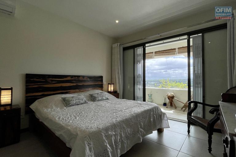 Tamarin for sale 3 bedroom apartment accessible to foreigners in a residential area with a superb view of the mountain and the bay of Tamarin located in a secure complex.