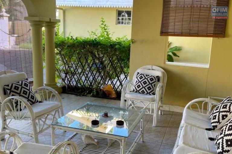Flic en Flac for rent 5 bedroom villas with swimming pool located in a residential and quiet area.