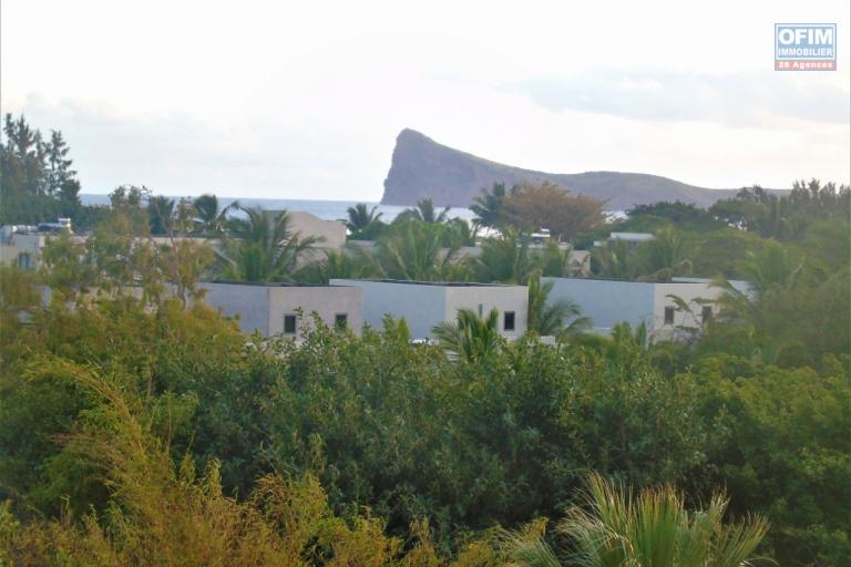 For sale penthouse in Pereybère with sea view on Coin de Mire, accessible to foreigners and Mauritians alike.