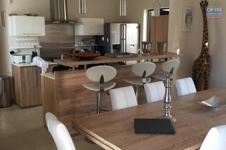Accessible to foreigners House / Villa GRAND BAIE - PEREYBERE - POINTE AUX CANONNIERS – photo 4 of 9