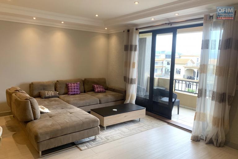 Flic en Flac for sale luxury 3-bedroom apartment  with swimming pool, elevator and 24-hour watchman accessible to foreigners.