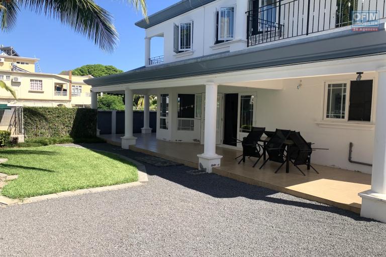 Flic En Flac for rent beautiful and large 4 bedroom villa, an office and a garage located in a residential and quiet area.