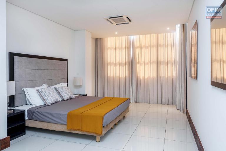 Accessible to foreigners Apartment GRAND BAIE - PEREYBERE - POINTE AUX CANONNIERS – photo 5 of 9