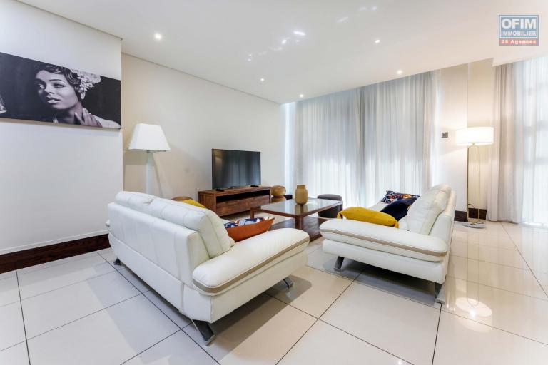 Accessible to foreigners Apartment GRAND BAIE - PEREYBERE - POINTE AUX CANONNIERS – photo 6 of 9