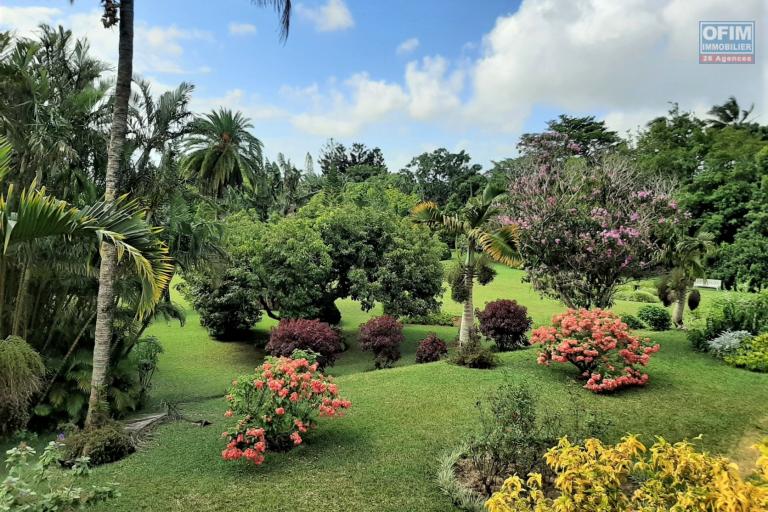 Floreal for sale spacious 3 bedroom apartment located in a secure residence with a magnificent landscaped garden.