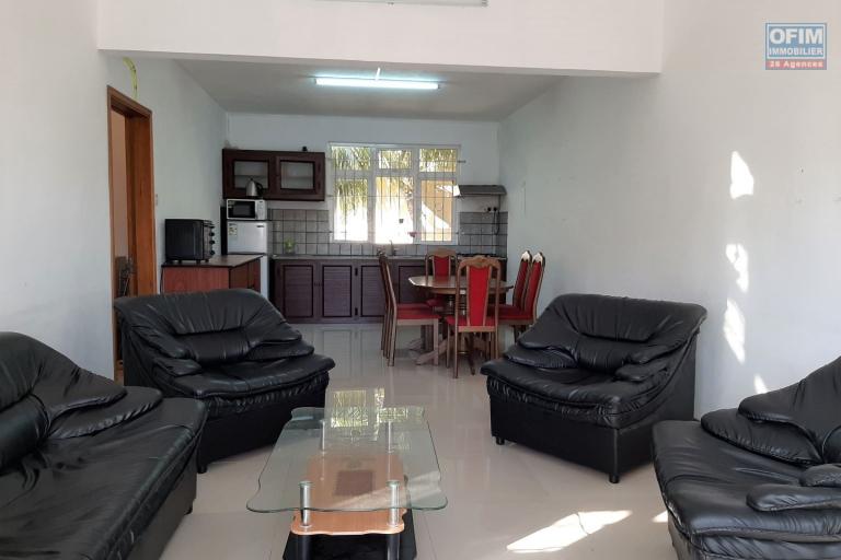 Black River for rent 2 bedroom apartment located a few minutes walk from the beach and shops.