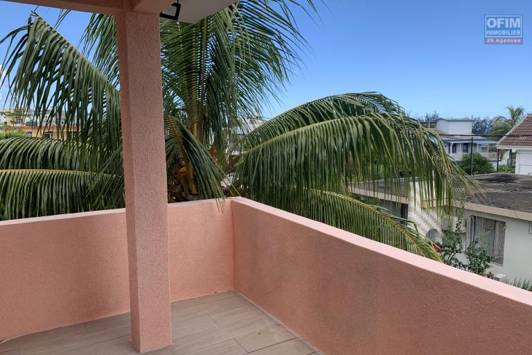 Flic En Flac for rent recent two bedroom apartment close to amenities and the beach.