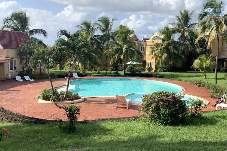 Albion for rent beautiful Duplex, three bedrooms located in a secure residence with communal swimming pool, tennis and playground for children.