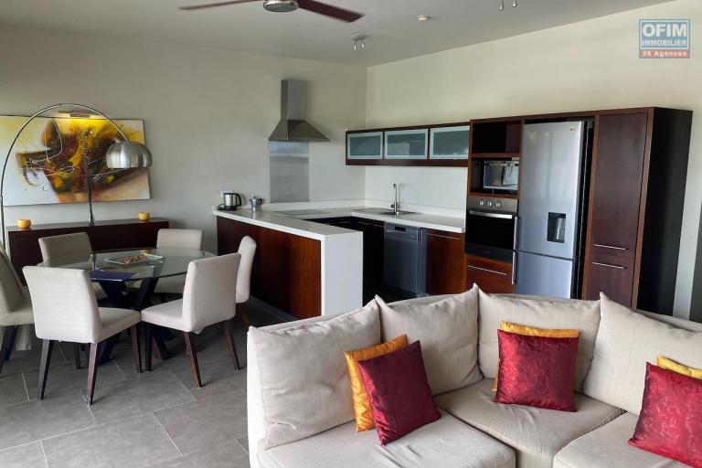 For resale an apartment accessible to foreigners and Mauritians, ideally located in Grand Bay 2 minutes from a shopping center and the beach. This purchase gives the right to a permanent residence permit for the whole family.