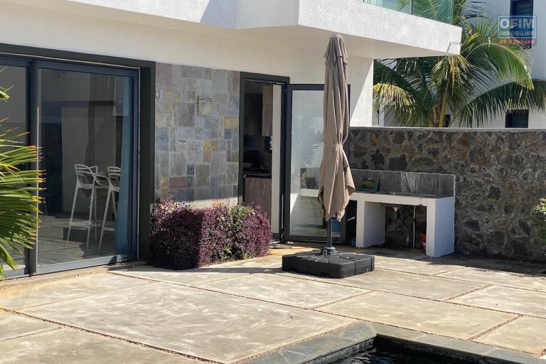 For sale very beautiful contemporary villa with PDS status eligible for purchase to foreigners with the permanent residence permit for the whole family in Pereybère.