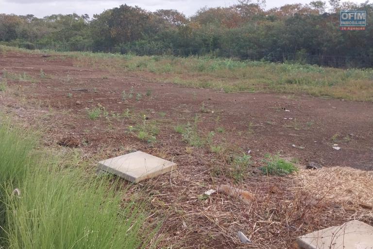 For sale a beautiful plot of land of 150 toises in the smart city of Mont Choisy, accessible to foreigners and Mauritians.