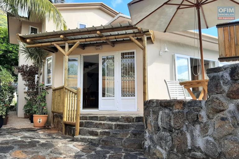 Tamarin for rent charming 3 bedroom house, located in a quiet residential area.