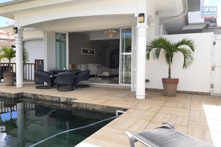 La Preneuse for rent comfortable 3 bedroom apartment with private pool.
