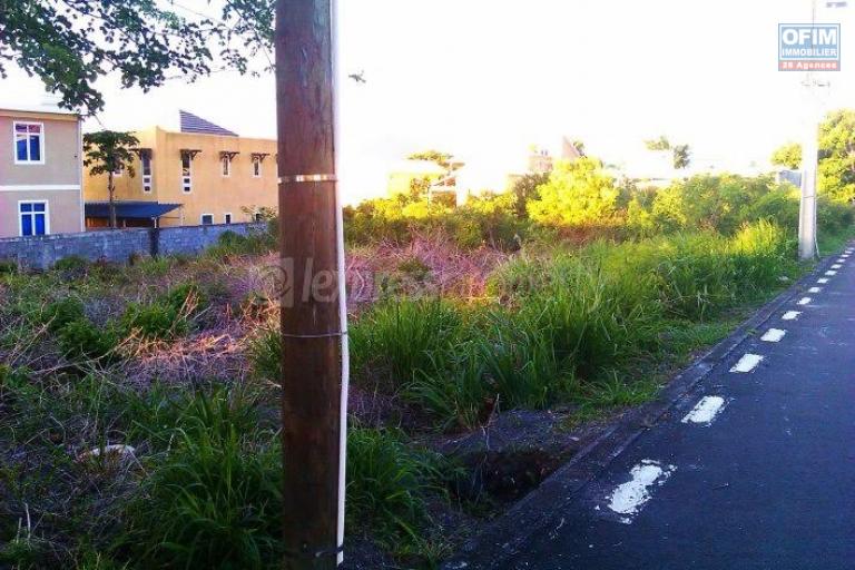 Residential land of 547 m2 or 144 toises well located and in a peaceful environment!