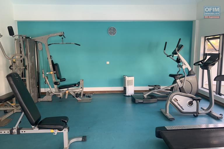 Sodnac for sale 4 bedroom penthouse located in a secure residence with swimming pool, gym, sauna, hammam and 2 covered parking spaces.