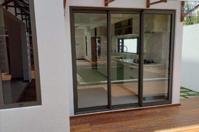 For sale contemporary 3 bedroom villa with swimming pool in a quiet residential area in Balaclava.