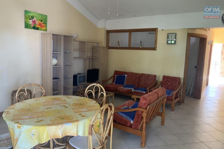 Flic en Flac for sale 2 bedroom apartment located in the heart of Flic en Flac with elevator and parking.
