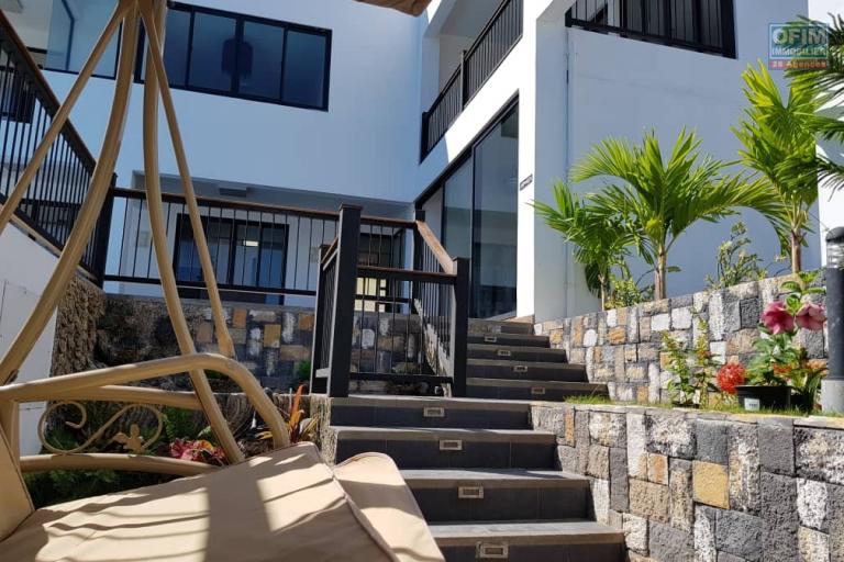 Newly built, high-end spacious villa for rent in Flic en Flac