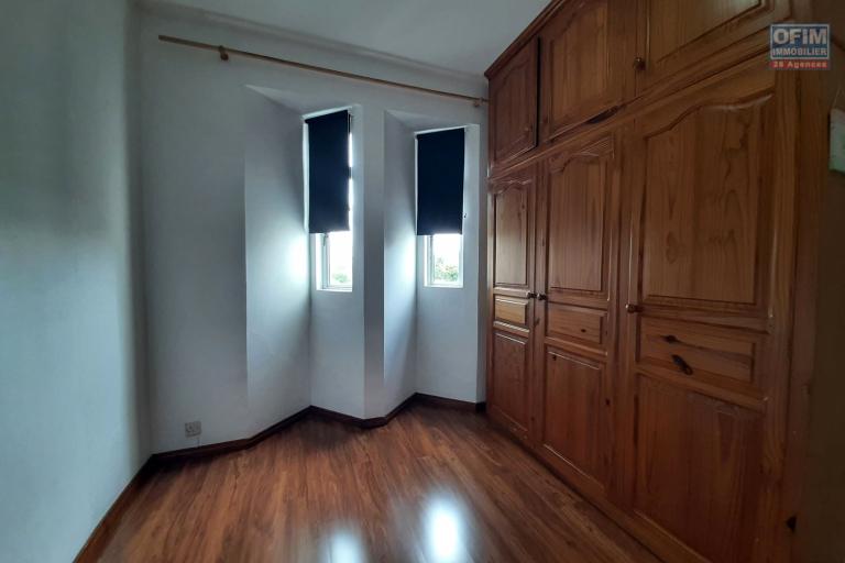 Floréal for rent 3 bedroom apartment offering a clear view and located in a secure residence with elevator.