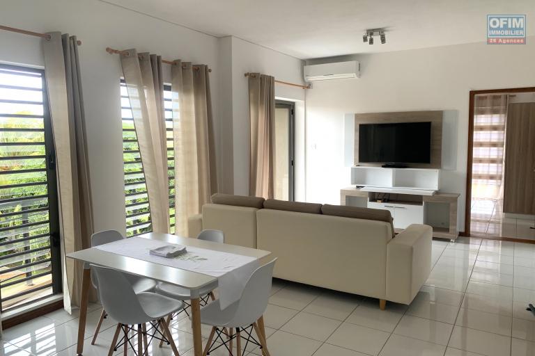 Flic en Flac for rent recent 3 bedroom apartment located in a beautiful residence 5 minutes walk from the beach and quiet shops.