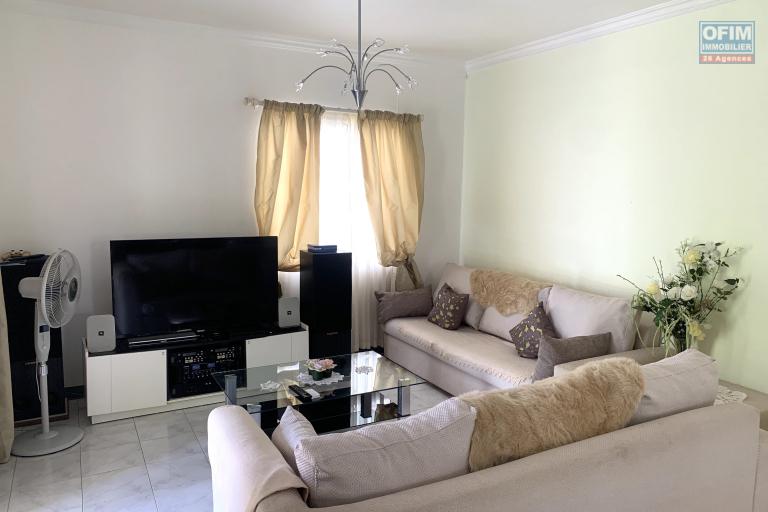 Flic en Flac for rent, pleasant 4 bedroom villa in a quiet area close to the beach and shops.