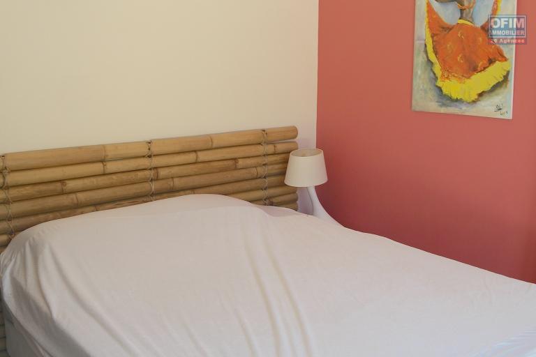 Black River for sale magnificent and spacious penthouse of 268m2 built in 2012 with breathtaking views, jacuzzi, located in a secure residence with a shared swimming pool, close to the beach and shops.