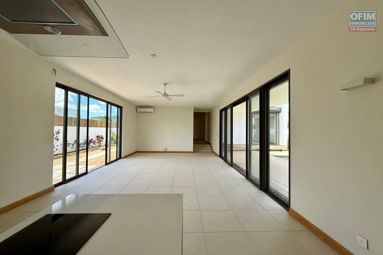 Sales House / Villa GRAND BAIE - PEREYBERE - POINTE AUX CANONNIERS – photo 10 of 38