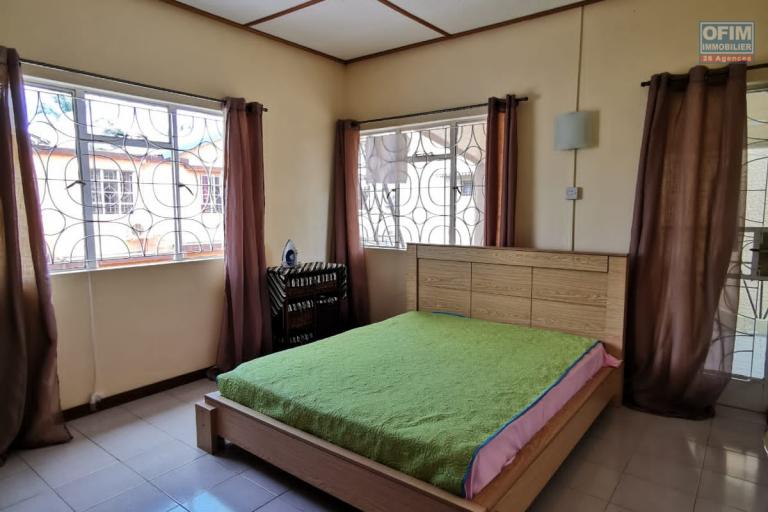 Flic en Flac for sale 3 bedroom villa with swimming pool and kiosk located in the heart of the quiet seaside resort.