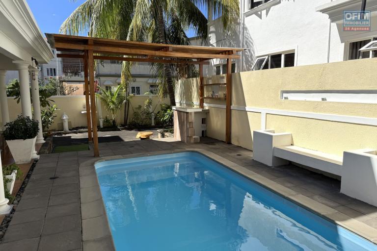  Flic En Flac for rent 3 bedroom villa with swimming pool and garage in a quiet location close to shops and beach.