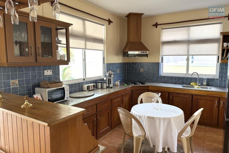  Flic En Flac for rent 3 bedroom villa with swimming pool and garage in a quiet location close to shops and beach.