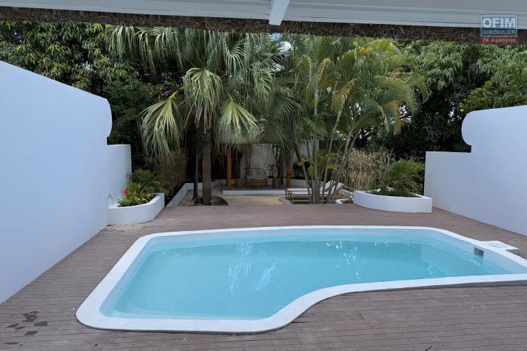 Sale House / Villa TAMARIN - RIVIERE NOIRE - MORNE – photo 2 of 16 – Swimming pool