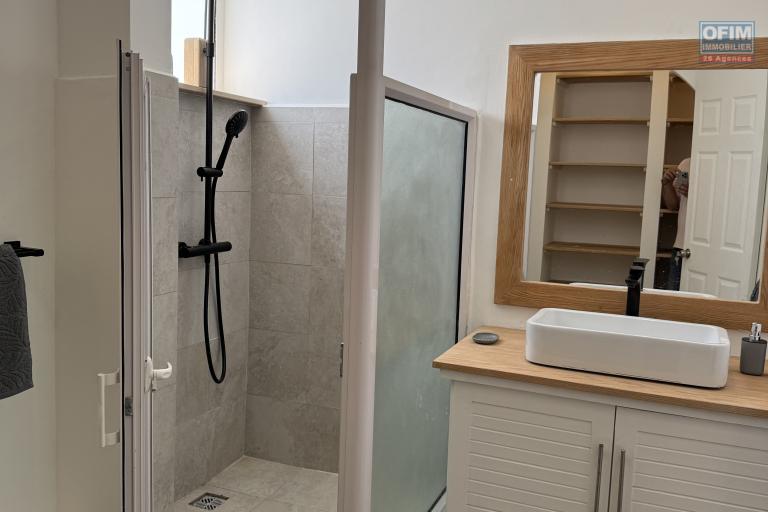 Sale House / Villa TAMARIN - RIVIERE NOIRE - MORNE – photo 13 of 16 – Shower room