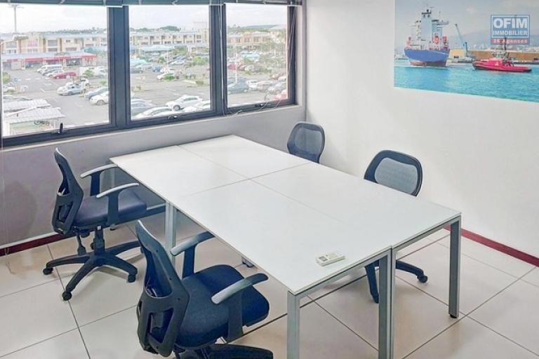 Your tailor-made office, at the heart of the action!