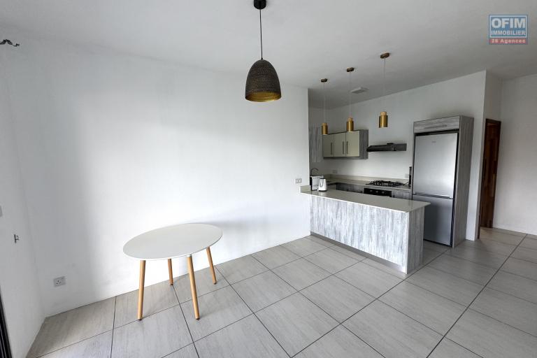 Flic en Flac for sale, accessible to foreigners, luxury 2-bedroom apartment with swimming pool.