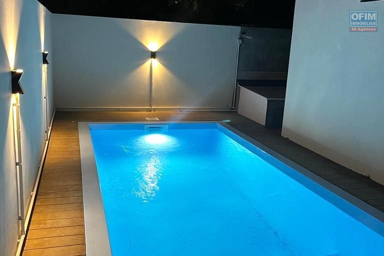 Flic en Flac an opportunity for a 2 bedroom apartment for sale with shared swimming pool, close to the beach and quiet.